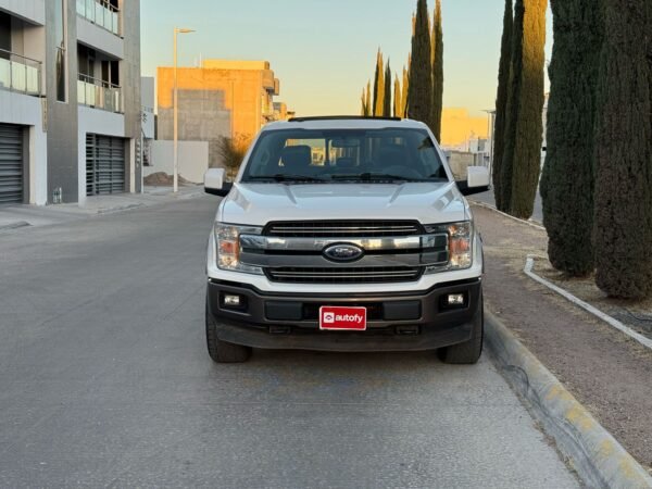 Ford Lobo Lariat 2018 - Imagen 10
