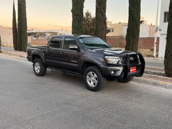 Toyota Tacoma 4x4 2015