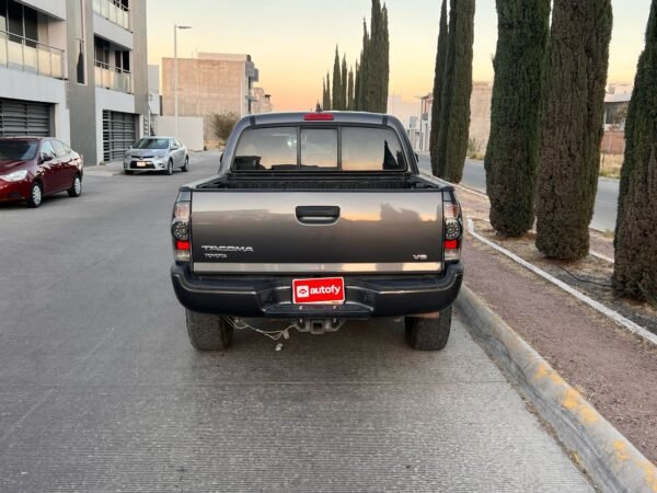 Toyota Tacoma 4x4 2015 - Imagen 5