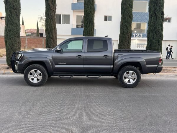 Toyota Tacoma 4x4 2015 - Imagen 9