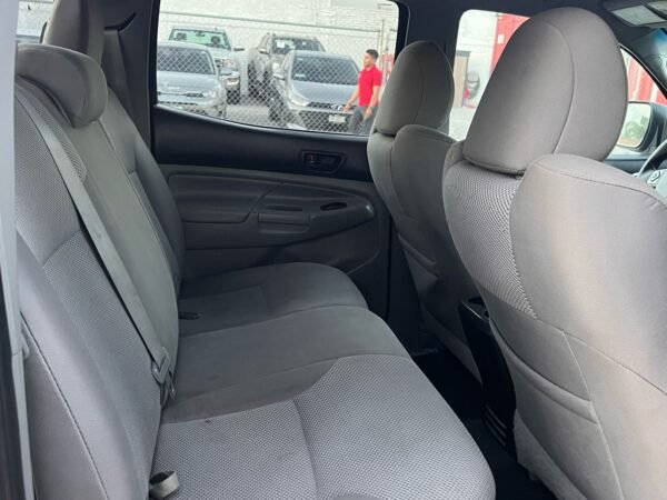 Toyota Tacoma 4x4 2015 - Imagen 12