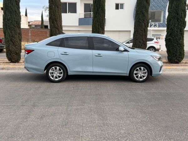 Chevrolet Aveo LT 2024 - Imagen 3