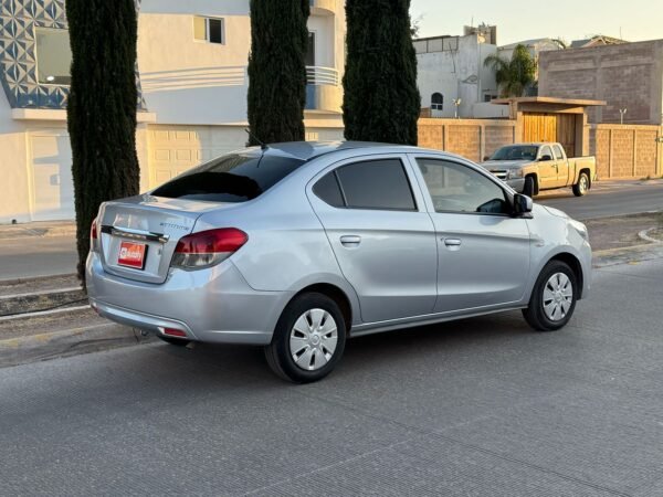 Dodge Attitude SE 2024 - Imagen 7
