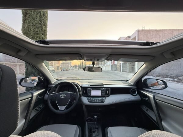 Toyota Rav4 XLE 2017 - Imagen 7