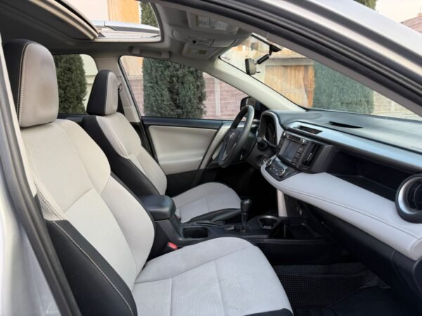 Toyota Rav4 XLE 2017 - Imagen 3