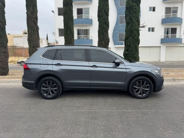 Volkswagen Tiguan Comfortline 2022 - Imagen 8