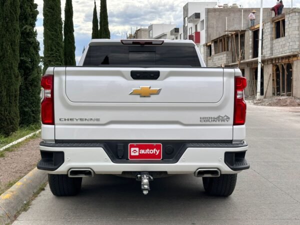 Chevrolet Cheyenne High Country 4x4 2024 - Imagen 7